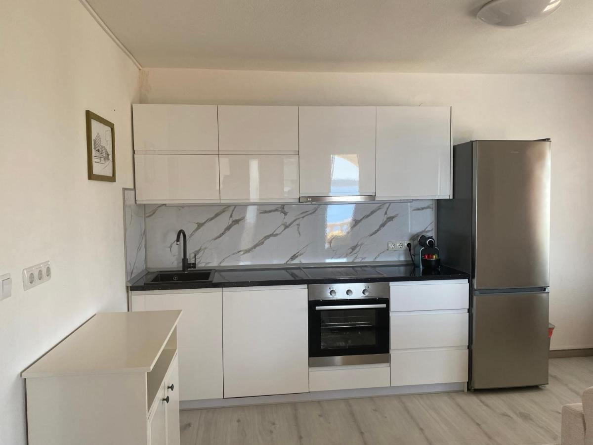 Apartments Jasmina Винишче Экстерьер фото