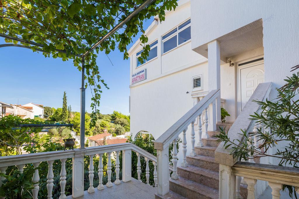Apartments Jasmina Винишче Экстерьер фото