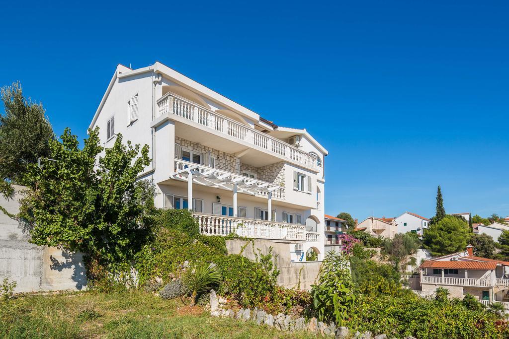 Apartments Jasmina Винишче Экстерьер фото